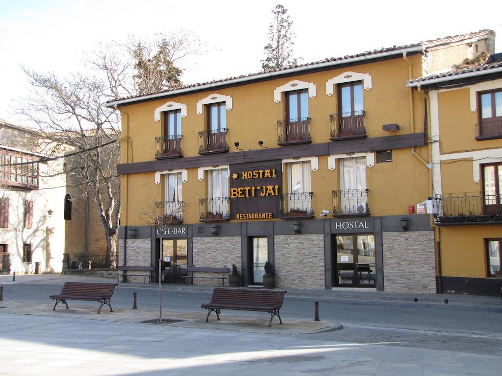 Hostal Beti-Jai Aoiz Exterior photo